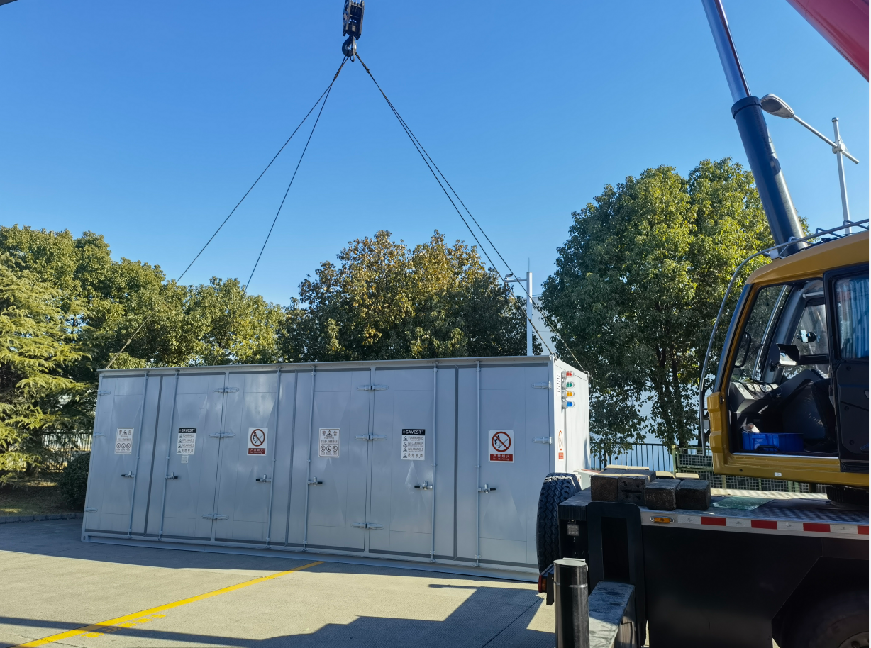 图片 2 室外危废品暂存柜