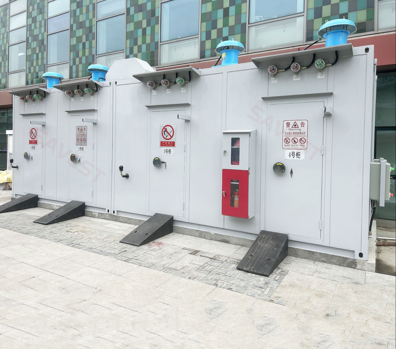 图片-1 大型防爆柜